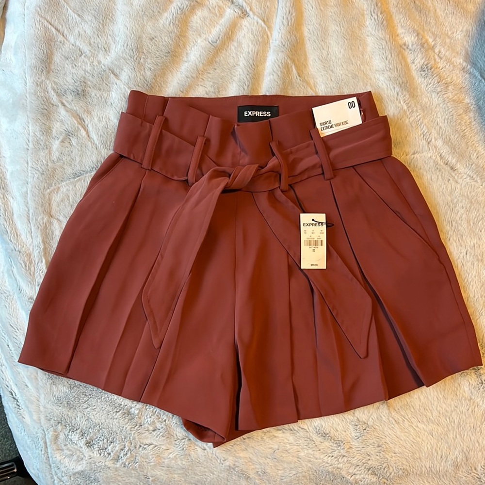 Express Extreme High Rise Shortie; Size 00; Color Rust
